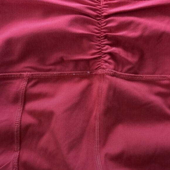 Lululemon Outrun Legging 17" Pockets Tight Red Crop Capri Running Ruched 2 Luxe - Picture 4 of 5